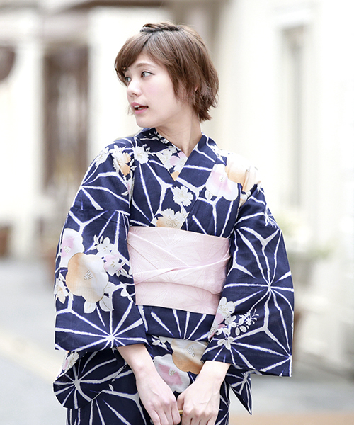 bonheur saisons（ボヌールセゾン）の「浴衣3点セット （浴衣＋帯＋下駄）「bonheur saisons/ボヌールセゾン」（浴衣・レディース・ダークネイビー/ホワイト/ネイビー/ブルー/ブルー系その他/ホワイト系その他2/ホワイト系その他3/ホワイト系その他4/ホワイト系その他5/ブルー系その他2・FREE）」の10枚目の写真