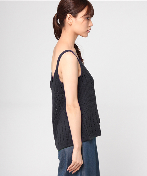 POU DOU DOU（プードゥドゥ）の「透かし編みAラインニットキャミ（キャミソール・レディース・レッド/ベージュ/ネイビー・3）」の5枚目の写真