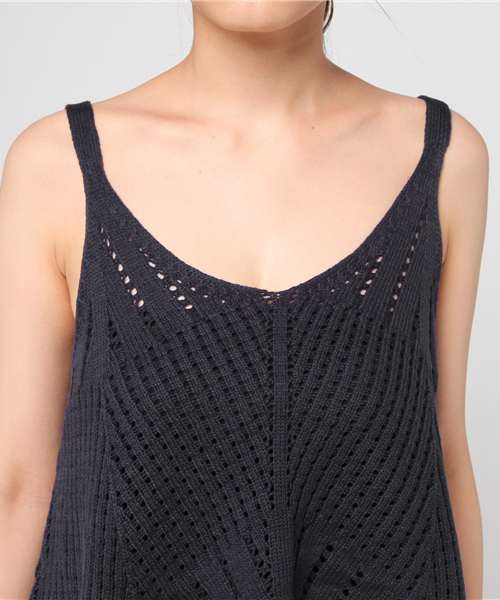 POU DOU DOU（プードゥドゥ）の「透かし編みAラインニットキャミ（キャミソール・レディース・レッド/ベージュ/ネイビー・3）」の7枚目の写真