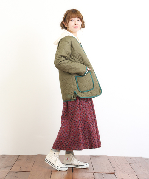 CUBE SUGAR（キューブシュガー）の「中綿キルト ミリタリージャケット（ミリタリージャケット・レディース・ネイビー/カーキ・M）」の4枚目の写真