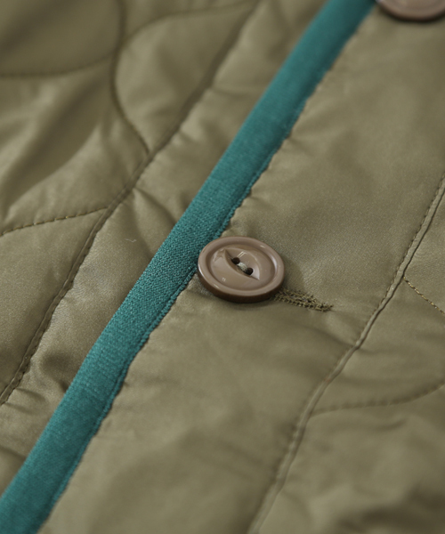 CUBE SUGAR（キューブシュガー）の「中綿キルト ミリタリージャケット（ミリタリージャケット・レディース・ネイビー/カーキ・M）」の8枚目の写真