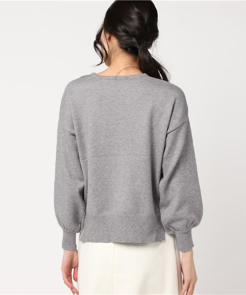 earth music&ecology(アースミュージックアンドエコロジー)の「シアバター加工ボリュームスリーブニットプルオーバー(ニット/セーター・レディース・ネイビー/サックスブルー/アイボリー/ラベンダー/杢グレー/ライトピンク・FREE)」の11枚目の写真