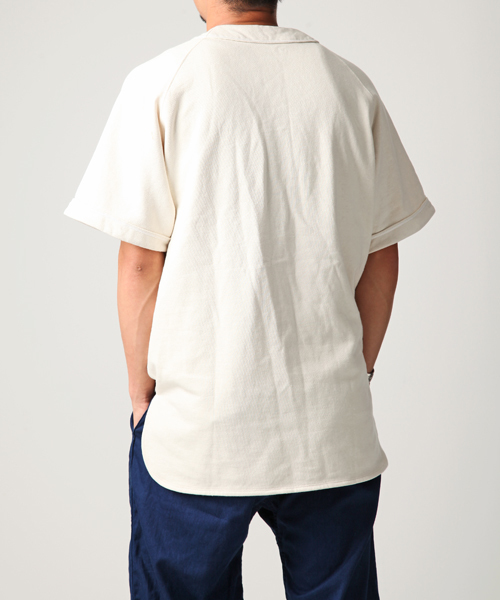 AUGUSTE PRESENTATION(オーギュストプレゼンテーション)の「AUGUSTE PRESENTATION/ベースボールシャツ(Tシャツ/カットソー・メンズ・オフホワイト・MEDIUM/LARGE)」の4枚目の写真