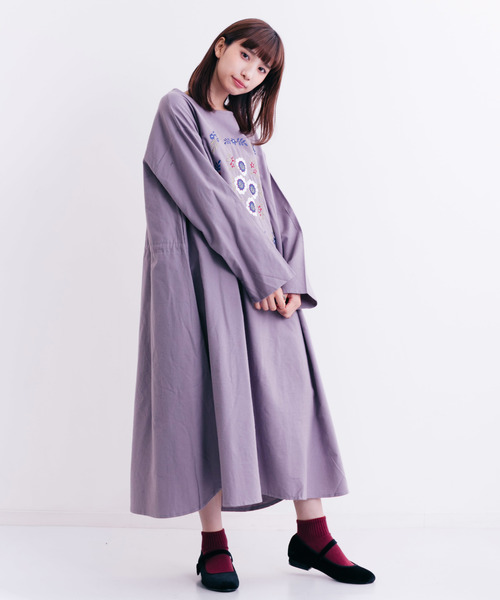 MERLOT（メルロー）の「しんでんのおにわししゅうワンピース7262（ワンピース・レディース・ベージュ/ブラック/パープル・FREE）」の10枚目の写真