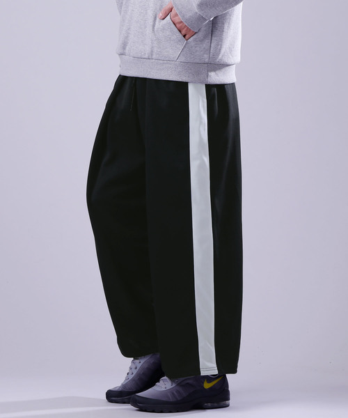 MONO-MART（モノマート）の「ジャージライントラックパンツ(スキニー/テーパード/ワイド)（その他パンツ・メンズ・ブラック系その他/ブラック系その他3/ブラック系その他2・L/L size/LARGE/M/M size/MEDIUM）」の18枚目の写真