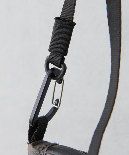 BURLAP OUTFITTER(バーラップアウトフィッター)の「【BURLAP OUTFITTER×ear】(RED LIST)サコッシュ(ショルダーバッグ・レディース・ブラック・FREE)」の9枚目の写真