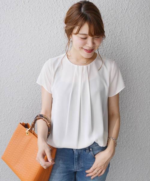 SHIPS（シップス）の「フロントギャザーショートスリーブブラウス（シャツ/ブラウス・レディース・グレー/オフホワイト/ピンク・38/36）」の2枚目の写真