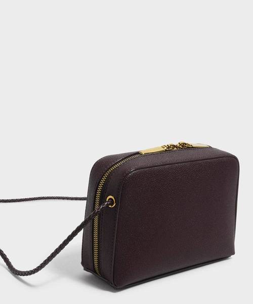 CHARLES & KEITH（チャールズ & キース）の「クラシックスモールクロスボディバッグ / CLASSIC SMALL