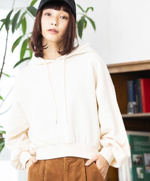 WEGO(ウィゴー)の「WEGO/デイリーショートパーカー(パーカー・レディース・杢グレー/マスタード/オフホワイト/ワイン/ブラック/グリーン/ピンク・FREE)」の2枚目の写真