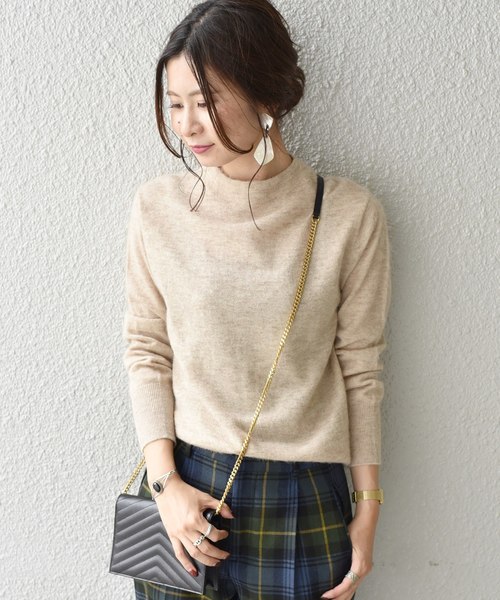 SHIPS(シップス)の「モヘアハイネックプルオーバー(ニット/セーター・レディース・ベージュ/イエロー/ブルー・ONE SIZE)」の1枚目の写真