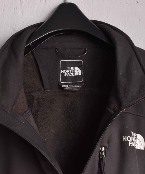 THE NORTH FACE（ザノースフェイス）の「【ヴィンテージ古着】THE NORTH FACE/ザ ノースフェイス ’APEX’ ソフトシェルジャケット（ジャージ・メンズ・ブラック・LARGE）」の2枚目の写真