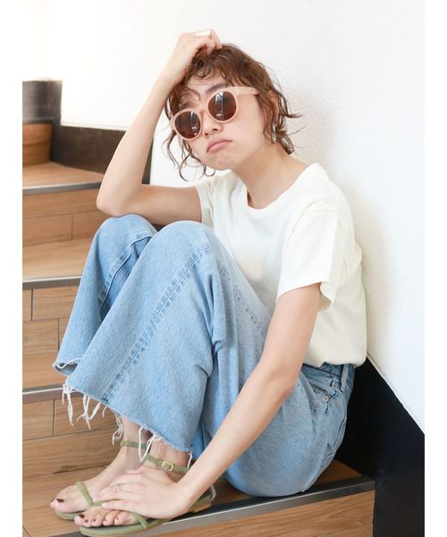Ungrid(アングリッド)の「コンパクトTee(Tシャツ/カットソー・レディース・ブラック/レッド/オフホワイト/オリーブ・FREE)」の2枚目の写真