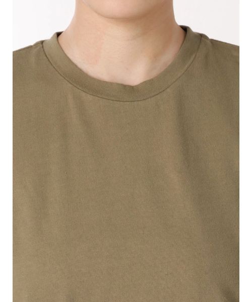 Ungrid(アングリッド)の「コンパクトTee(Tシャツ/カットソー・レディース・ブラック/レッド/オフホワイト/オリーブ・FREE)」の9枚目の写真