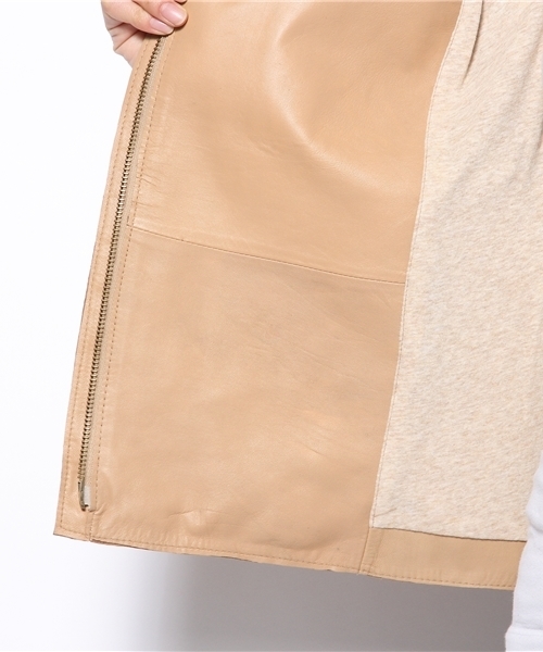 SHIPS for women（シップスフォーウィメン）の「ラムレザー ノーカラージャケット（ノーカラージャケット・レディース・ブラック/ベージュ系その他・38/36）」の7枚目の写真