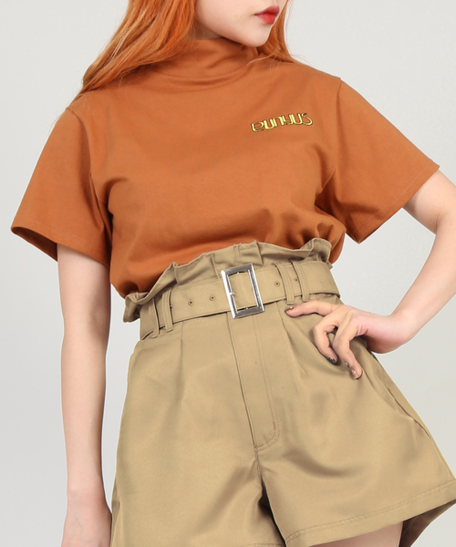 PUNYUS(プニュズ)の「カラーロゴハイネックTシャツ(Tシャツ/カットソー・レディース・ブラウン/ピンク/オレンジ/ブルー/グリーン・1/2/4/3)」の2枚目の写真