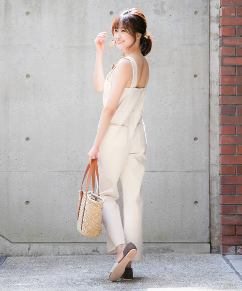 KOBE LETTUCE（コウベレタス）の「スクエアネックデニムサロペット（サロペット/オーバーオール・レディース・ブルー/アイボリー/ライトブルー・FREE）」の12枚目の写真