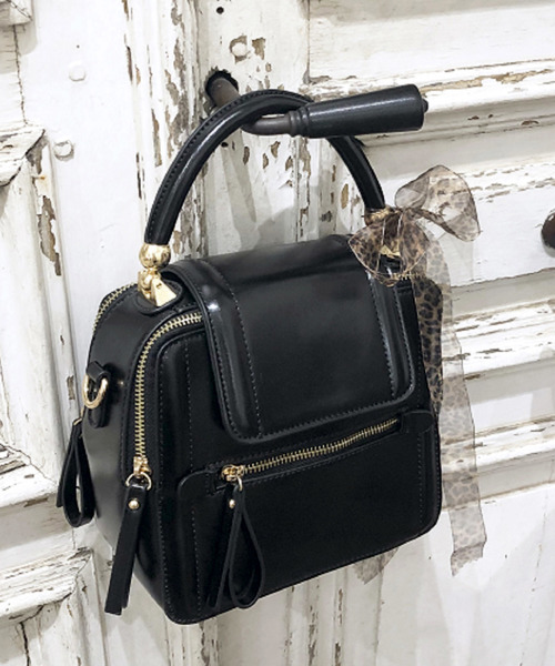 archives（アルシーヴ）の「スクエアZIP Bag（ショルダーバッグ・レディース・ブラック/ブラウン/レンガ・MEDIUM）」の2枚目の写真