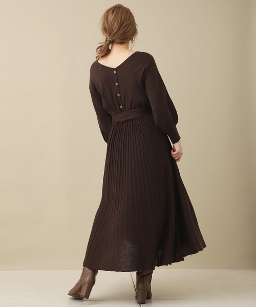 one after another NICE CLAUP(ワンアフターアナザーナイスクラップ)の「【ZOZO限定】前後2wayプリーツニットワンピース(ワンピース・レディース・アイボリー/ブラウン/ミント/パープル・FREE)」の9枚目の写真
