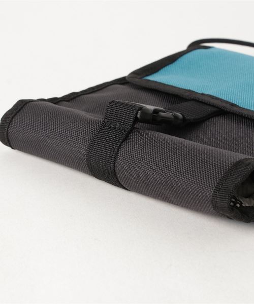 CHUMS（チャムス）の「【CHUMS】Spruce Pocket Organizer（ショルダーバッグ・メンズ・ブラック/ネイビー/レッド/グリーン/ブラック系その他/ワイン・FREE）」の8枚目の写真