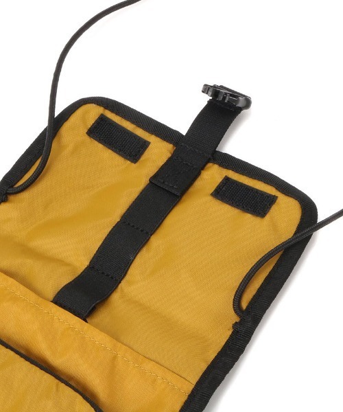 CHUMS(チャムス)の「【CHUMS】Spruce Pocket Organizer(ショルダーバッグ・メンズ・ブラック/ネイビー/レッド/グリーン/ブラック系その他/ワイン・FREE)」の12枚目の写真