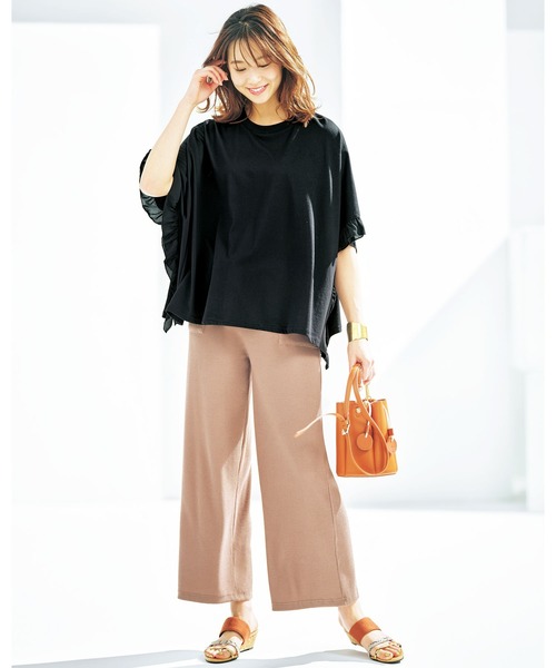 GeeRA(ジーラ)の「袖フリルポンチョ風トップス(Tシャツ/カットソー・レディース・ブラック/ホワイト/カーキ・MEDIUM/LARGE/SMALL/X-LARGE/XX-LARGE)」の5枚目の写真