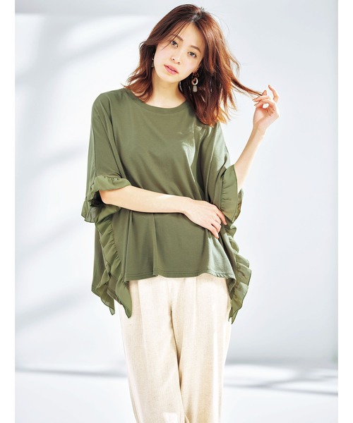 GeeRA(ジーラ)の「袖フリルポンチョ風トップス(Tシャツ/カットソー・レディース・ブラック/ホワイト/カーキ・MEDIUM/LARGE/SMALL/X-LARGE/XX-LARGE)」の4枚目の写真