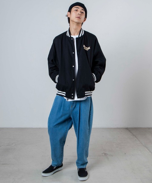 WEGO（ウィゴー）の「WEGO/カツラギロゴビッグシルエットスタジャン（スタジャン・メンズ・ホワイト/ブラック・MEDIUM/LARGE）」の22枚目の写真