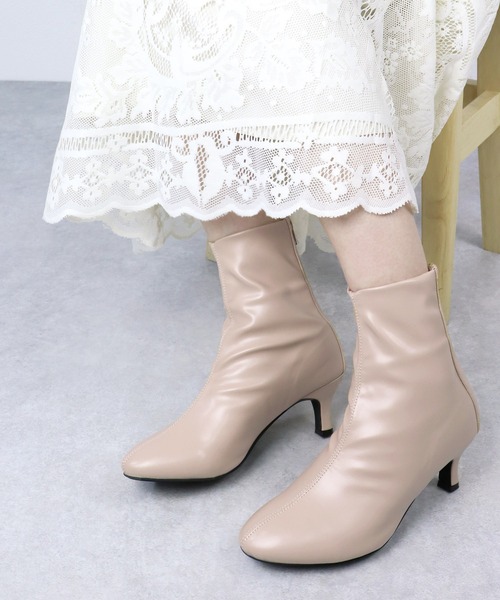 LibertyDoll(リバティードール)の「Liberty doll / ストレッチフィットのバックファスナーショートブーツ(9061)(ブーツ・レディース・ブラック/ベージュ/アイボリー・LL/S/M/L)」の13枚目の写真