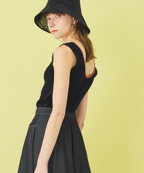 新品未使用　INella(イネラ) ホルターネックニット INella（イネラ）の「【INella(イネラ)】ホルターネックニット
