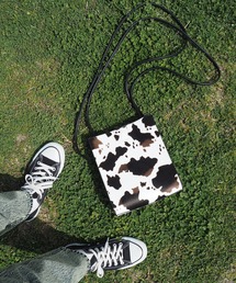 kutir | 牛柄ショルダーバッグ(ショルダーバッグ)