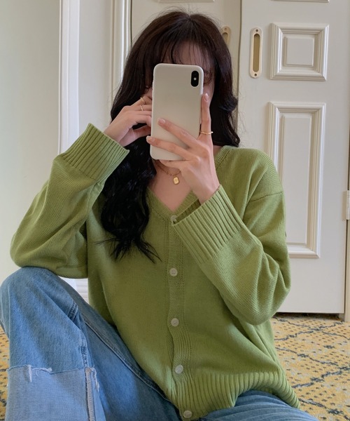 ABITOKYO(アビトーキョー)の「Vネックカーディガン(カーディガン/ボレロ・レディース・ブラック/パープル/グレー/ブルー/イエロー/ピンク/ライトグリーン・FREE)」の4枚目の写真