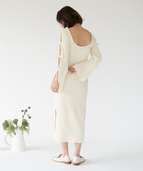 VRIA CHARME（バリアシャルム）の「スリットカットリボンドレス/ワンピース（ワンピース・レディース・ベージュ/ブラック・FREE）」の16枚目の写真