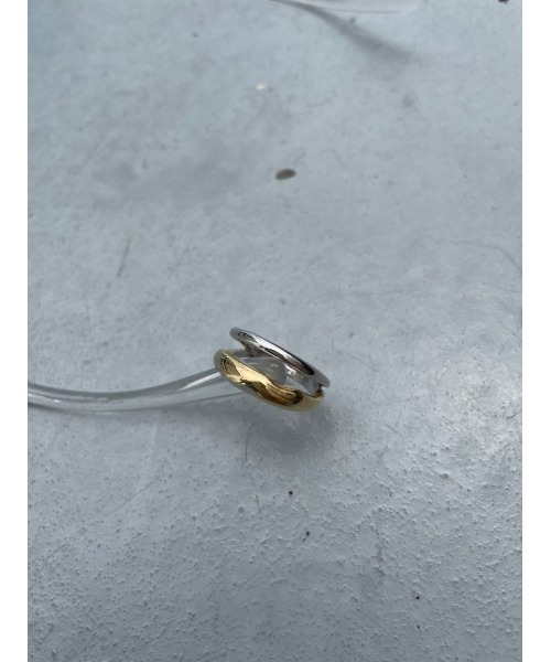 FIG&VIPER(フィグアンドバイパー)の「バイカラー2連リング(リング・レディース・ゴールド・FREE)」の2枚目の写真