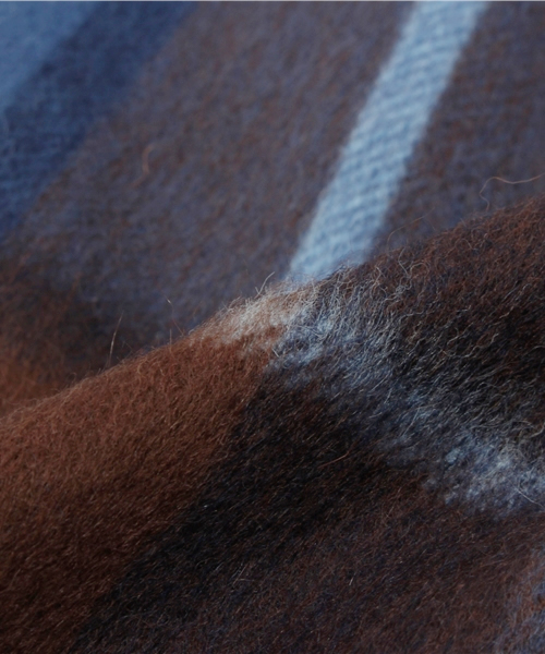 UNITED ARROWS（ユナイテッドアローズ）の「＜BOW＆ARROWS(ボウ アンド アローズ）＞CHK ANG/MIX STL（ストール/ショール・メンズ・ケリー/コバルトブルー/ホワイト・フリー）」の5枚目の写真