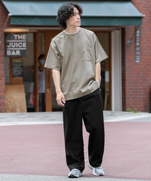 ITEMS URBANRESEARCH（アイテムズ アーバンリサーチ）の「『セットアップ着用可能』麻レーヨン ストレッチ半袖プルオーバー（Tシャツ/カットソー・メンズ・ブラック/カーキ/ピンク/ベージュ・LARGE/MEDIUM）」の14枚目の写真
