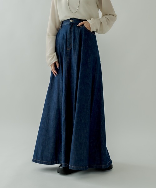 mystic（ミスティック）の「Wrangler別注フレアロングスカート（スカート・レディース・オフホワイト/ブラック/ブルー・1/2）」の3枚目の写真