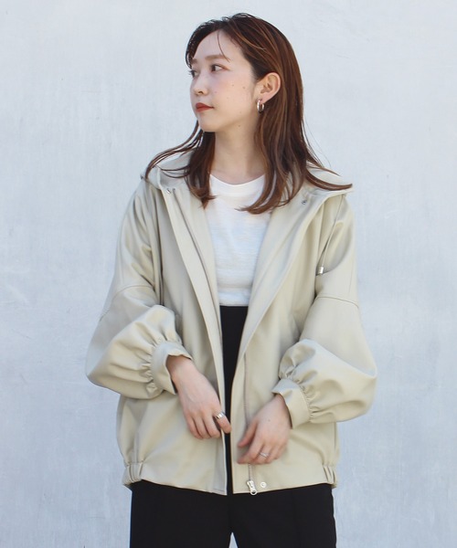 LAVEANGE(ラビアンジェ)の「ビックシルエット フェイクレザーフードブルゾン(ブルゾン・レディース・ブラック/ベージュ/カーキ・LL/3L/4L/M)」の14枚目の写真
