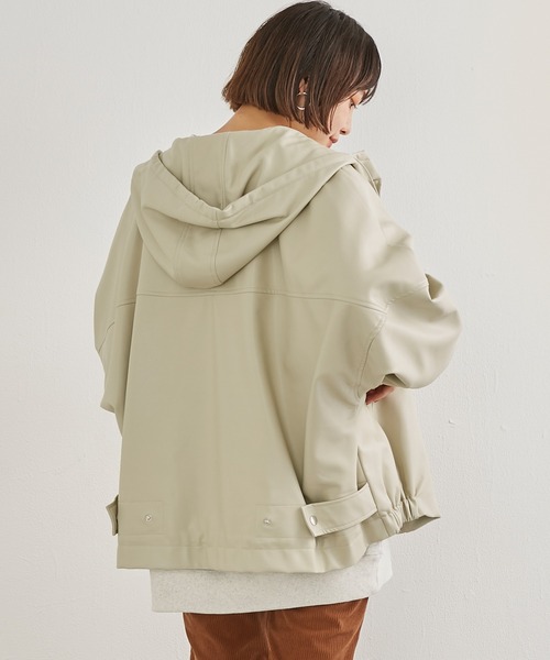 LAVEANGE(ラビアンジェ)の「ビックシルエット フェイクレザーフードブルゾン(ブルゾン・レディース・ブラック/ベージュ/カーキ・LL/3L/4L/M)」の7枚目の写真