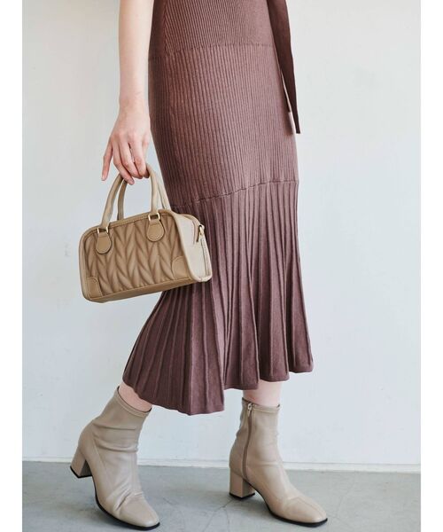 dazzlin(ダズリン)の「シフォンスリーブマーメイドニットワンピース(ワンピース・レディース・ブラック/ベージュ/ブラウン/アイボリー・FREE)」の17枚目の写真