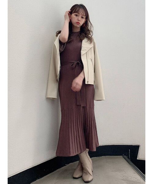 dazzlin(ダズリン)の「シフォンスリーブマーメイドニットワンピース(ワンピース・レディース・ブラック/ベージュ/ブラウン/アイボリー・FREE)」の14枚目の写真