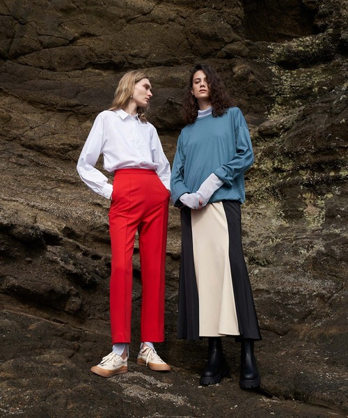 AKTE（アクテ）の「ヘムギャザープルオーバー（Tシャツ/カットソー・レディース・ブラック/オフホワイト/ブルー・FREE）」の15枚目の写真