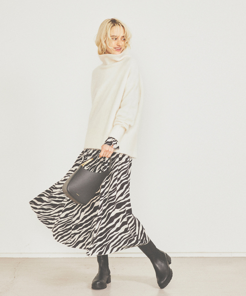 Rouge vif（ルージュヴィフ）の「ラクーンタートルニットプルオーバー（ニット/セーター・レディース・ホワイト/ベージュ/ブラック・フリー）」の6枚目の写真