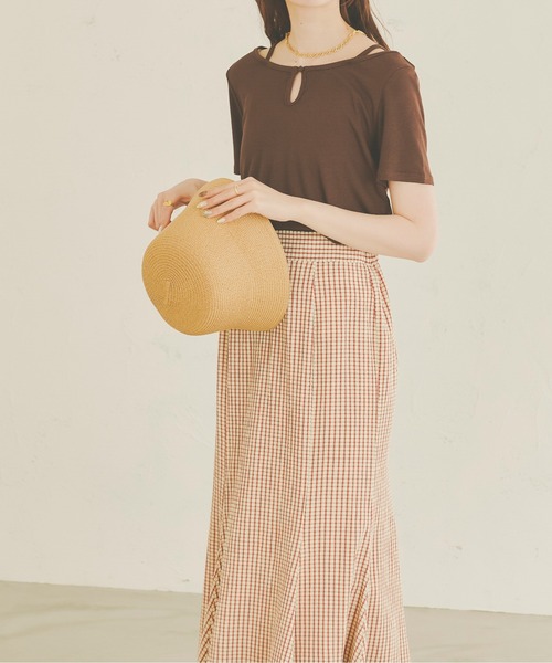 Ambre Neige(アンブルネージュ)の「変形リブトップス/【WEB/EC限定商品】(Tシャツ/カットソー・レディース・アイボリー/ダークブラウン・FREE)」の2枚目の写真