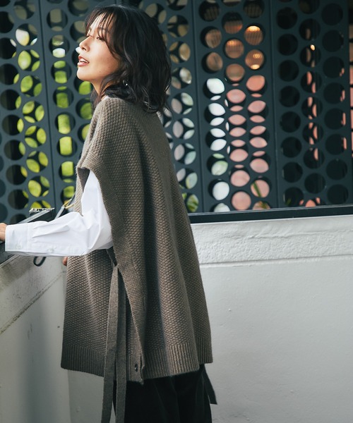RIVE DROITE（リヴドロワ）の「コーデにアクセントをつけてくれる　カノコ編2wayニットベスト（ニット/セーター・レディース・ブラウン・FREE）」の6枚目の写真