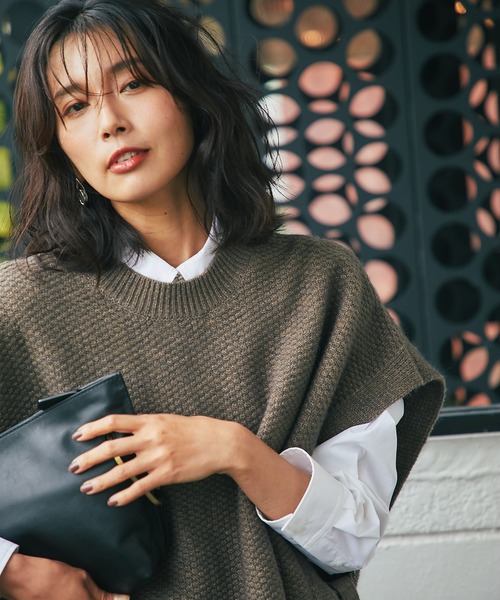 RIVE DROITE（リヴドロワ）の「コーデにアクセントをつけてくれる　カノコ編2wayニットベスト（ニット/セーター・レディース・ブラウン・FREE）」の9枚目の写真