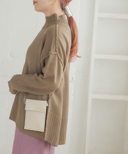 ITEMS URBANRESEARCH(アイテムズ アーバンリサーチ)の「バックスリットハンドメイドニット(ニット/セーター・レディース・グレー系その他/モカ/チャコールグレー/グリーン/ブラウン/パープル・FREE)」の5枚目の写真