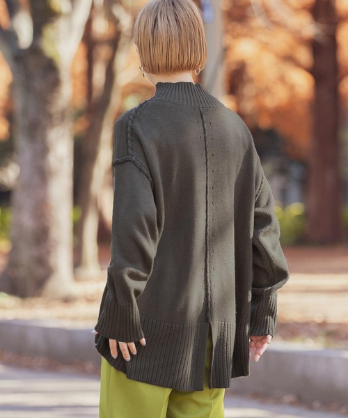 ITEMS URBANRESEARCH(アイテムズ アーバンリサーチ)の「バックスリットハンドメイドニット(ニット/セーター・レディース・グレー系その他/モカ/チャコールグレー/グリーン/ブラウン/パープル・FREE)」の18枚目の写真