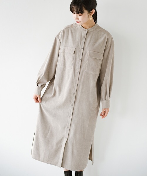 haco!（ハコ）の「さっと着てコーデが完成！楽ちんに秋冬気分高まる　羽織りにも便利なコーデュロイワンピース（ワンピース・レディース・ライトグレー/キャメル・SMALL/MEDIUM/LARGE/X-LARGE）」の5枚目の写真