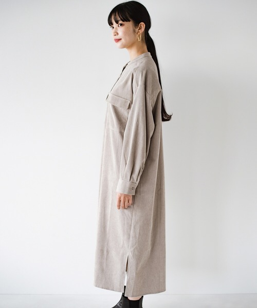 haco!（ハコ）の「さっと着てコーデが完成！楽ちんに秋冬気分高まる　羽織りにも便利なコーデュロイワンピース（ワンピース・レディース・ライトグレー/キャメル・SMALL/MEDIUM/LARGE/X-LARGE）」の6枚目の写真