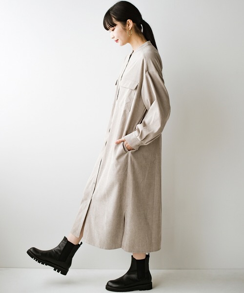 haco!（ハコ）の「さっと着てコーデが完成！楽ちんに秋冬気分高まる　羽織りにも便利なコーデュロイワンピース（ワンピース・レディース・ライトグレー/キャメル・SMALL/MEDIUM/LARGE/X-LARGE）」の12枚目の写真